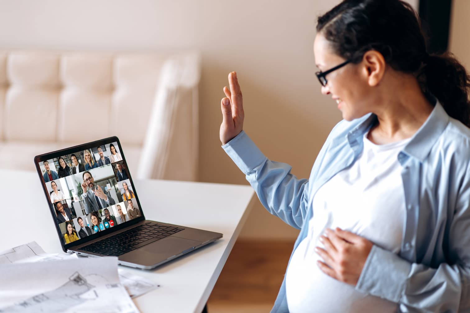 Qui paie la mutuelle pendant le congé maternité ? Ce qu'il faut savoir