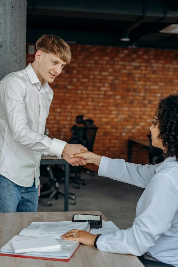 Entreprise française qui recrute en Arabie Saoudite : comment trouver un job là-bas